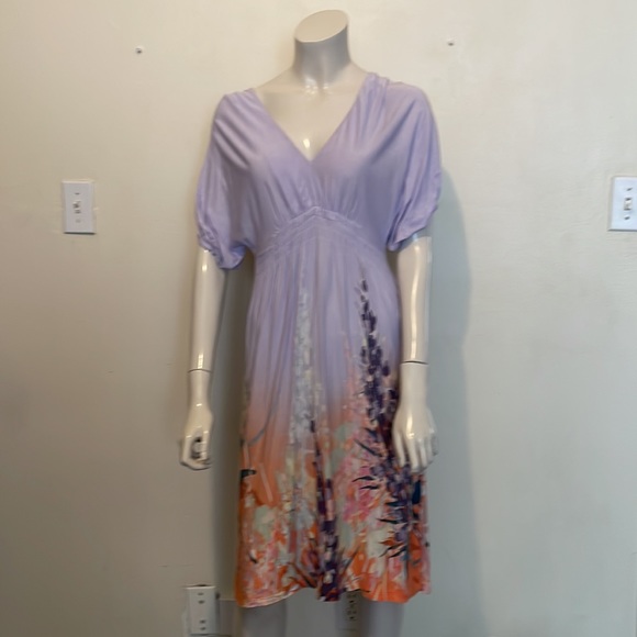 Lilac V-Neck Short Sleeve Dress with Elastic Band, Size Medium - Picture 1 of 7